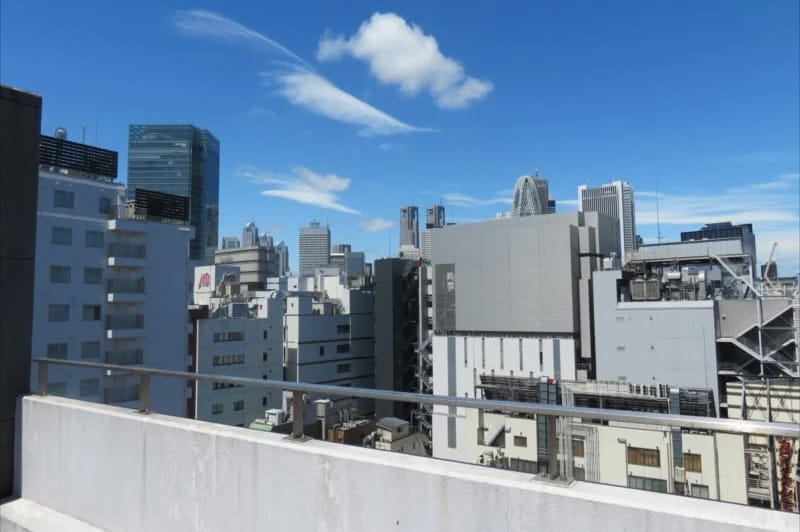 新宿3丁目オフィススタジオ屋上